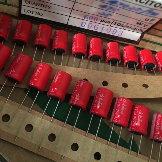 capacitor คาปาซิสเตอร์ คาปาซิเตอร์ 25v 470uf เกรดออดิโอ น้ำเข้าUSA สีแดง