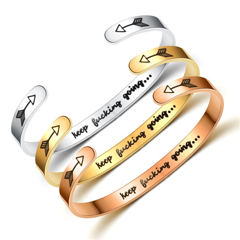 แบรนด์ใหม่ แฟชั่น สร้อยข้อมือ สเตนเลส เปิด สไตล์เรียบง่าย ไทเทเนียม ตัวอักษร เปิด สร้อยข้อมือ