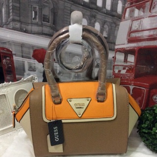 กระเป๋าGUESS TONGA satchel ของแท้ 100%