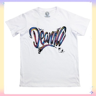 เสื้อยืดสําหรับผู้ชาย♗O.Deanna Wong ซีรีส์ Deanna Wong Script 2022 เสื้อยืด Unisex / เสื้อผ้า kMn