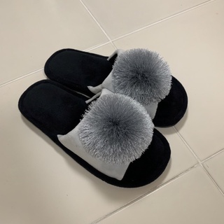 รองเท้าเดินในบ้าน สลิปเปอร์ slippers