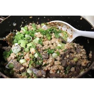 พริกลาบลุงอิน 25g พริกปรุงลาบ ยำ สูตรฉบับชาวเหนือแท้ๆ หอมสมุนไพร