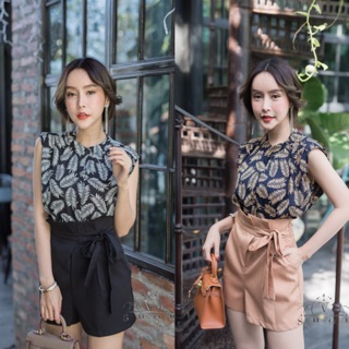 set เสื้อแขนกุดลายใบไม้ + กางเกง