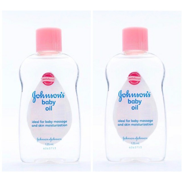 (ซื้อ 1 แถม 1) Johnson & Johnson Baby Oil (125 ml.x2)