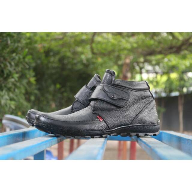 รองเท้าบู๊ทส์ Kickers