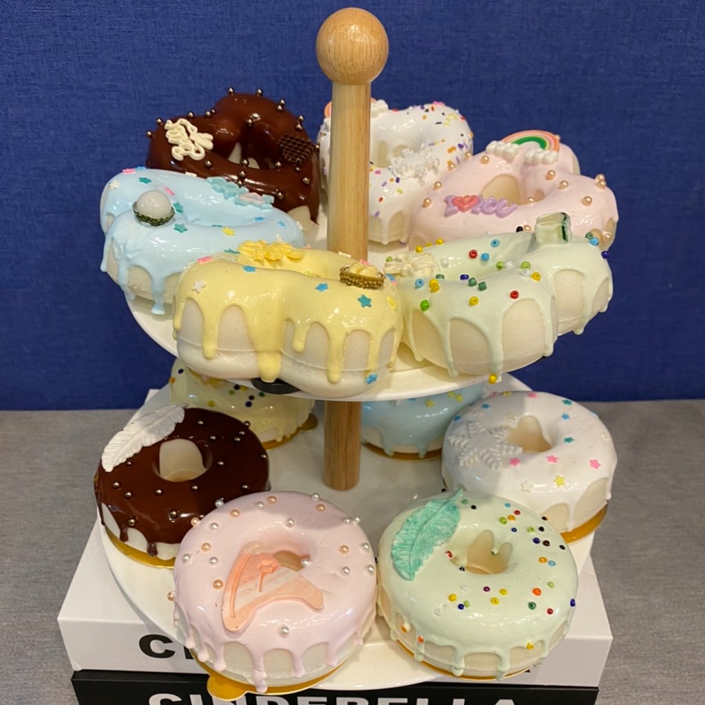 โมเดลโดนัท Donut เค้ก ไอศรีม ไอติม สำหรับเป็นพร๊อพ ถ่ายรูป ตกแต่งร้าน สีสันสดใส(ราคาต่อ 1 ชิ้น)