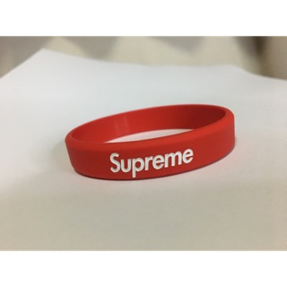 ริสแบนด์ Supreme สีแดง ( wristband ) เส้นแบบหนา ไม่บาง