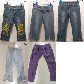 กางเกงยีนส์(มือสอง) ราคาเริ่ม 45-98 บาท หลายแบบ มีทั้งกางเกงยีนส์ กางเกงผ้า และเสื้อผ้า เดรส กระโปรง เป็นของแม่ค้าเองจ้า