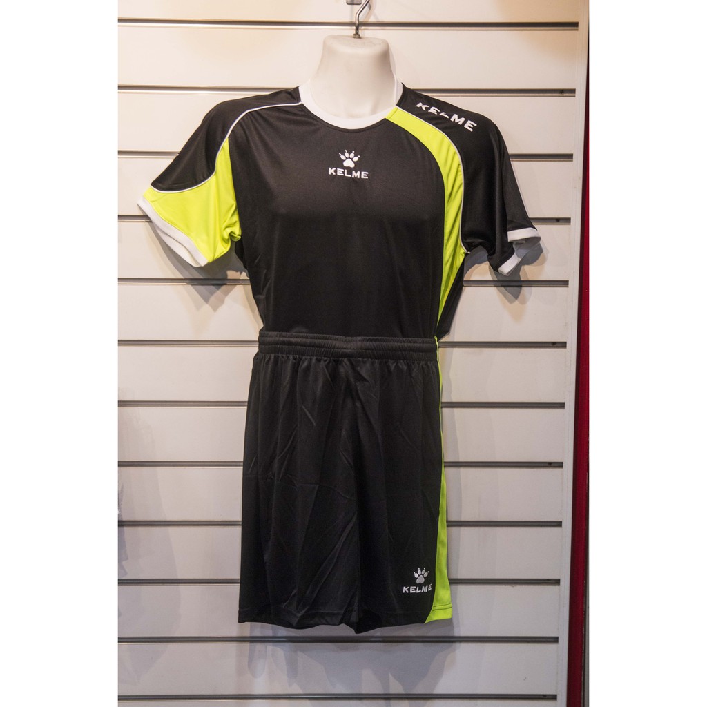Kelme ชุดเสื้อและกางเกงครบชุด