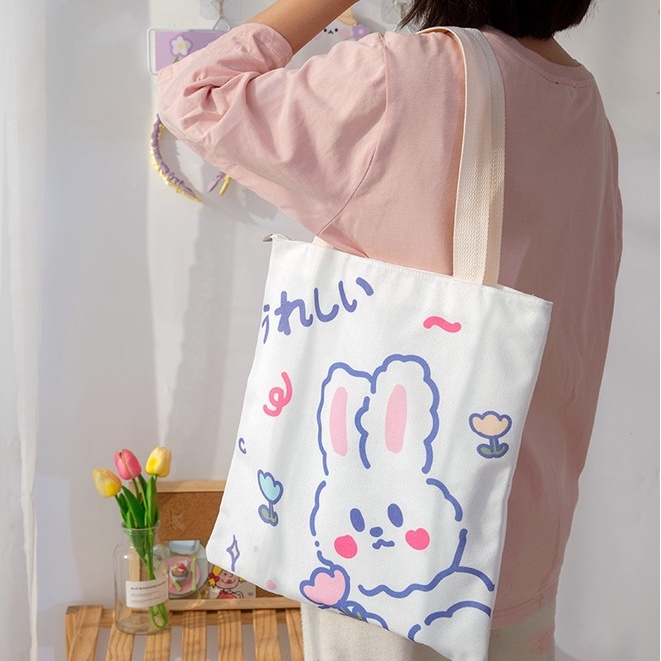 🍓Olivia🍓กระเป๋าถือ กระเป๋าผ้า สไตล์เกาหลี แฟชั่นมา การ์ตูน-น่ารัก พร้อมส่ง #BAG01