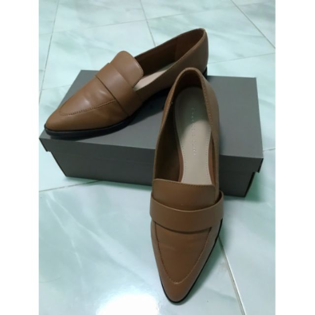 รองเท้า Charles&Keith
สี camel