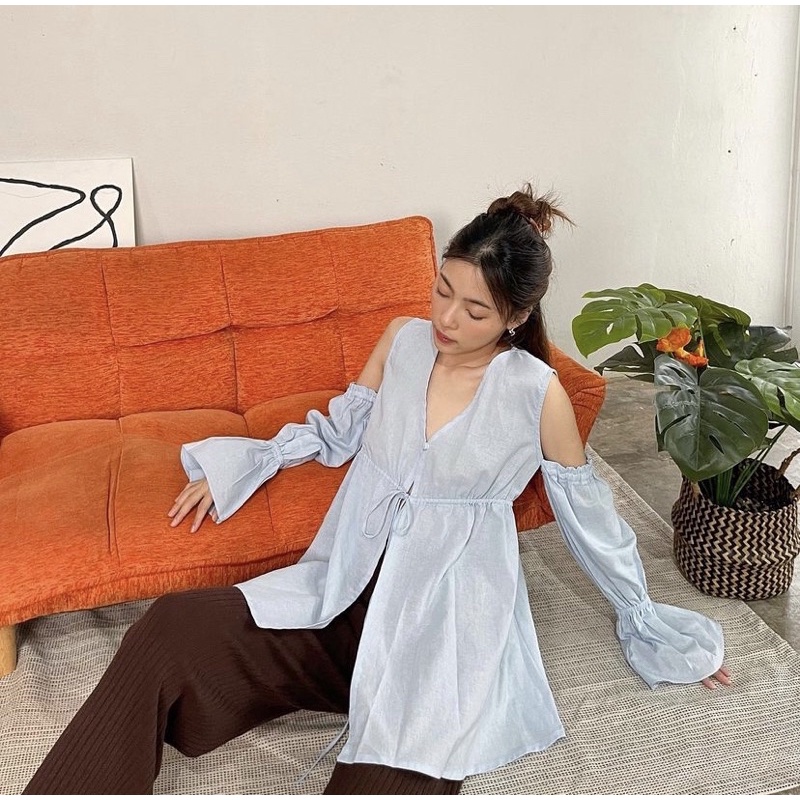 peony top สีฟ้า จาก vynn.official ค่า 💙