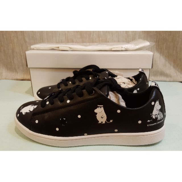 ขาย รองเท้า FILA รุ่น Moomin Ellie Sneaker
Size 10 หรือประมาณ 40 ค่ะ