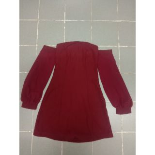 เดรสเปิดไหล่  size:  S,M