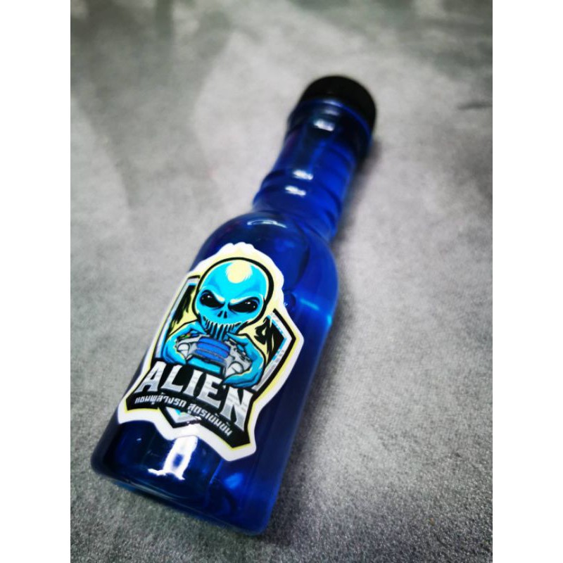 แชมพูล้างรถสูตรเข้มข้น Alien ผสมน้ำ 1:5 ส่วนลื่น เงาใส หอมกลิ่นหมีซิ่ง.