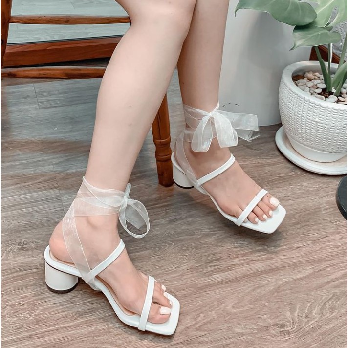 รองเท้าส้นสูง 2 นิ้ว รุ่น ELLA เรียบหรู