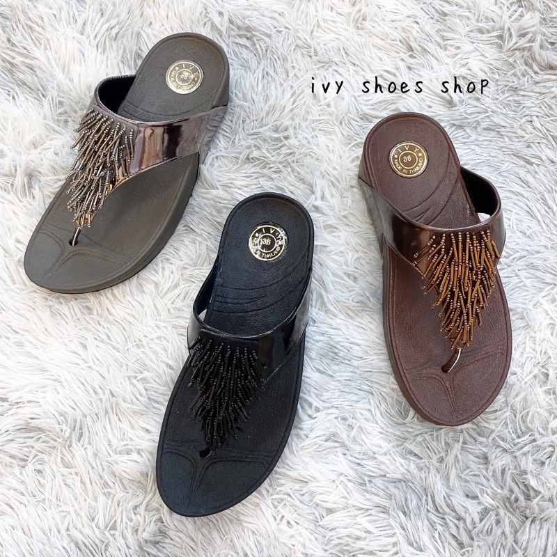 พร้อมส่ง รองเท้าแฟชั่น รองเท้าผู้หญิง คริลตัลตุ้งติ้ง งานตรงปก สูง1.5 นิ้ว ใส่สบาย