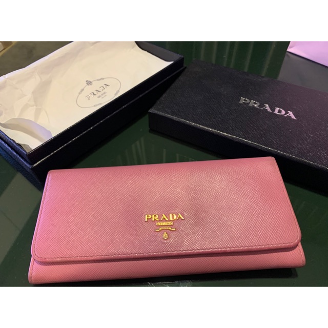 Prada Long Wallet กระเป๋าสตางค์