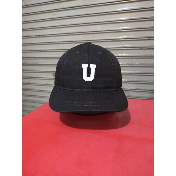 หมวกโลโก้ U WHO.AU มือสอง