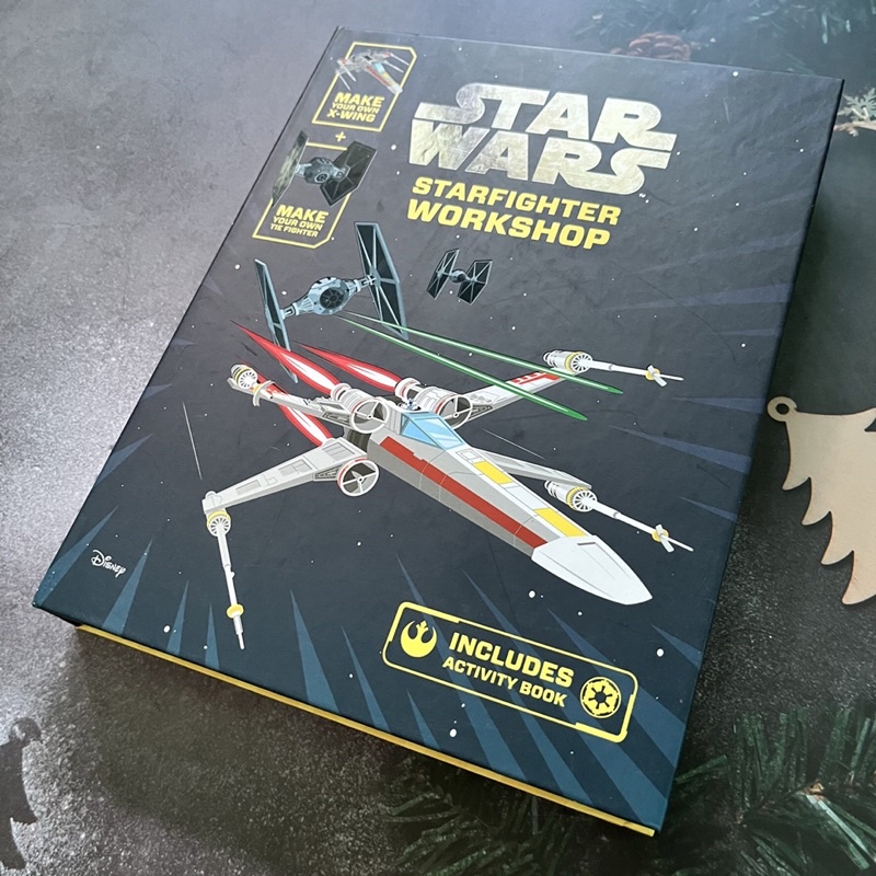 STAR WARS หนังสือกิจกรรม เสริมทักษะ Make your own X-Wing • Make your own Tie Fighter 💮 STARFIGHTER W