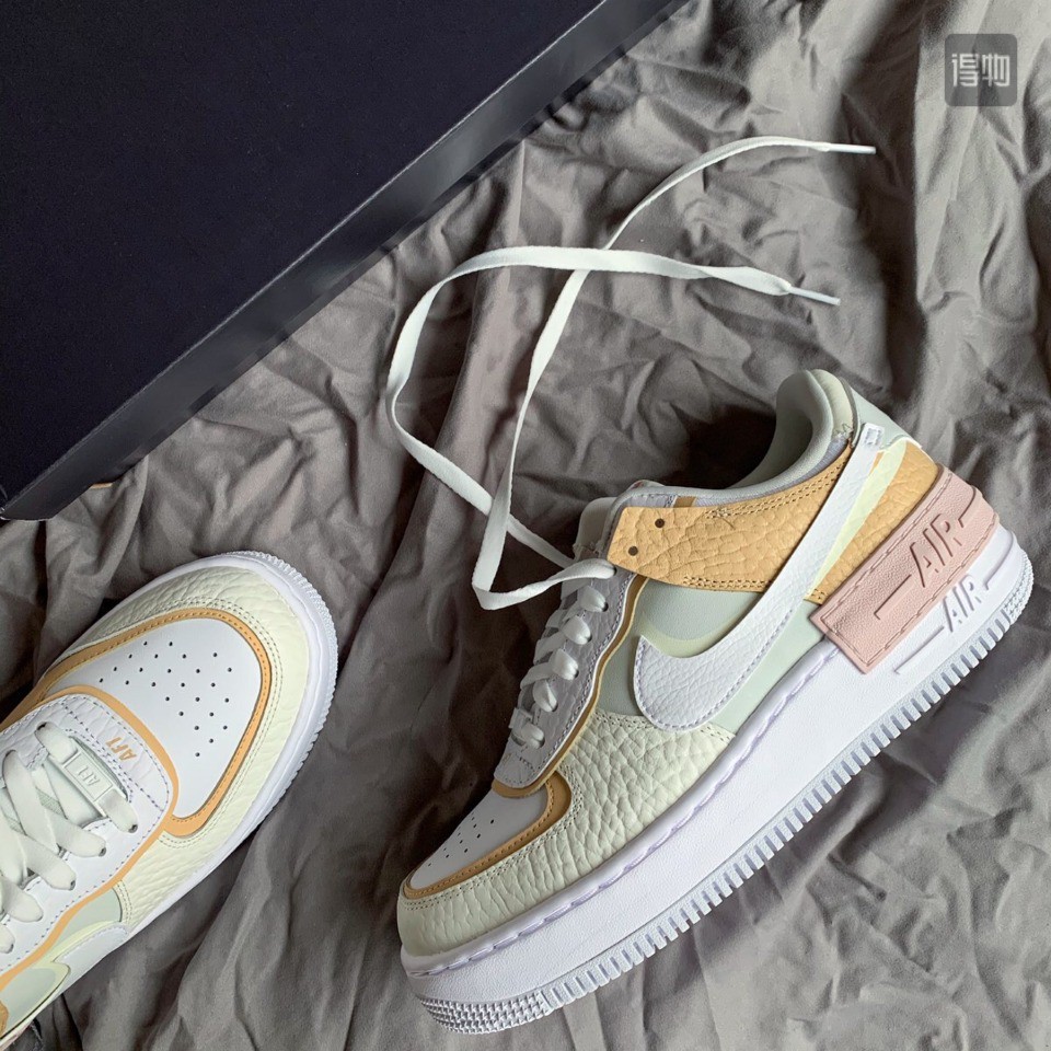 nike wmns air force 1 shadow tropical twist
