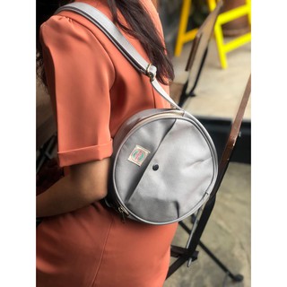 New Grey Canvas Moon Bag with strap กระเป๋าทรงวงกรม มีซิป สะพายข้างUnderlinebag