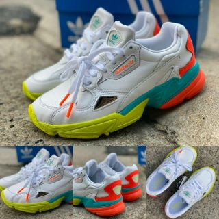 🔥SALE 🔥🔥
Adidas Falcon
CLOUD WHITE / HI-RES AQUA / SOLAR RED