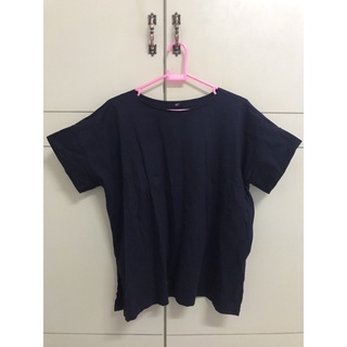 เสื้อยืดสีน้ำเงินกรมท่า ทรง Oversize ผ้า Cotton100% Uniqlo ขนาด M อก 40-42 นิ้ว มือ2ส่งต่อ