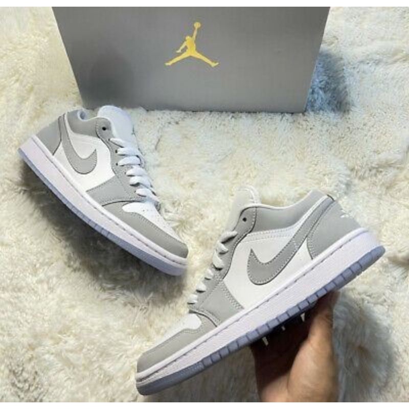 Air Jordan 1 Low White Wolf Grey 7 5 Us 38 5 Eu 24 5 Cm 7 500 รวมส งจ า ราคาต อรองได Shopee Thailand