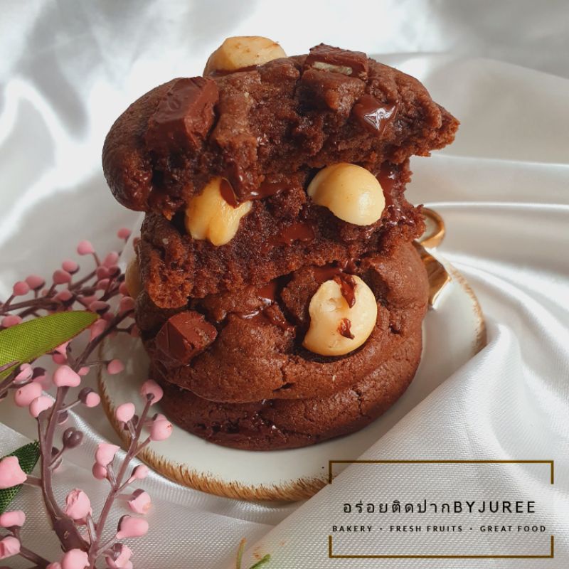 Soft & chewy double chocolate macadamia cookies