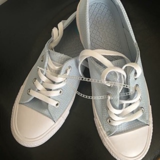 Converse รองเท้าผ้าใบ