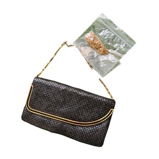 ของใหม่ กระเป๋า yuewton clutch bag black colour made in hongkong .