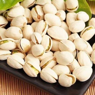 Pistachios ถั่วพิสตาชิโอ พิสตาชิโอ พิตาชิโอ้ พิสตาชิโอ พิสตาชิโอ้ พิตาชิโอ สด ใหม่ เค็มๆ มันๆ ขนาด 500 กรัม (ถุงแพ็คเอง)