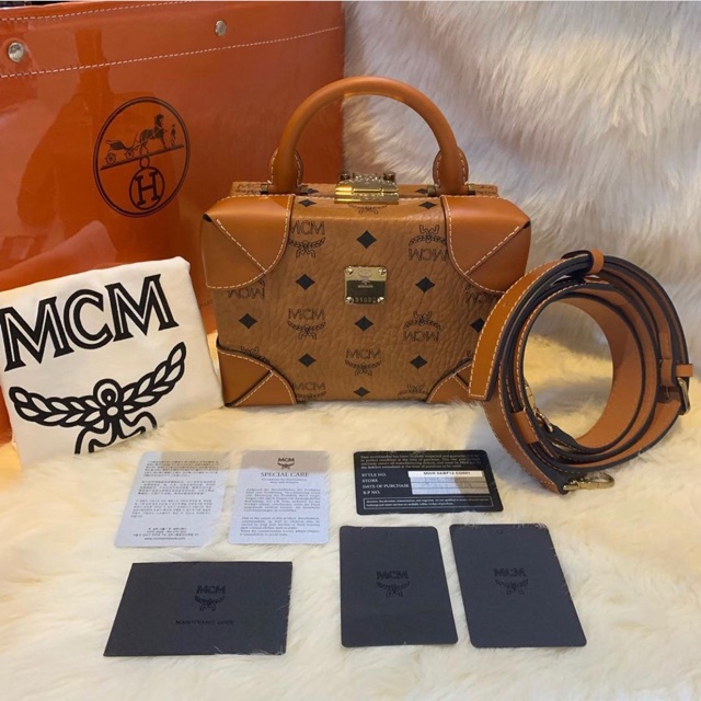 New!!! กระเป๋าMCM Berlin Crossbody Box Bag