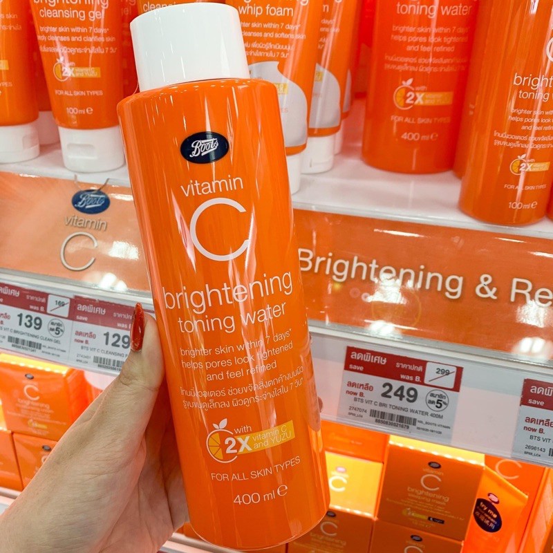 พร้อมส่ง BOOTS VITAMIN C บู๊ทส์ วิตามิน ซี ไบรท์เทนนิ่ง โทนนิ่ง วอเตอร์ 400มล.