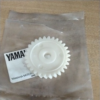 เฟืองปั้มน้ำ ZR-120/YAMAHA