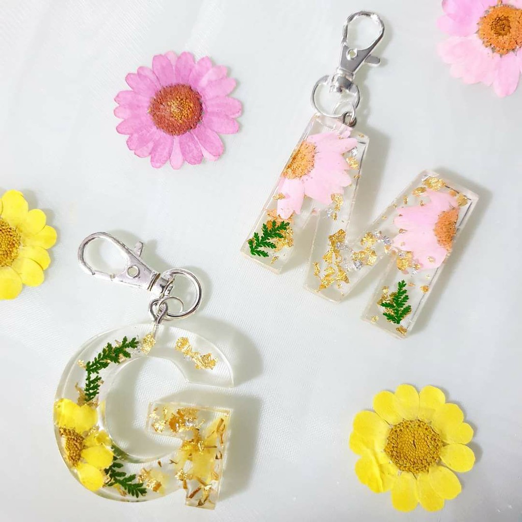 ของขวัญปีใหม่ พวงกุญแจดอกไม้ตัวอักษร A-Z 0-9 ของขวัญ ของขวัญวันเกิด ของขวัญครบรอบ