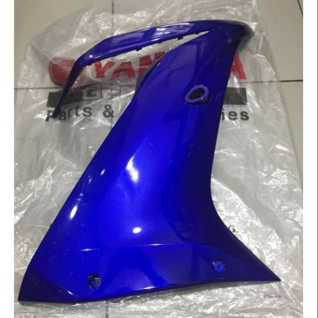 Yamaha R15 VVA V3 แฟริ่งขวาเดิม สีฟ้า