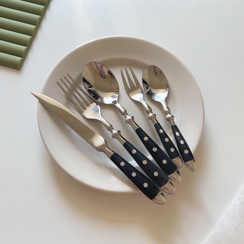 HERA ที่จับสีดำ ช้อนส้อม มีดสเต็ก สแตนเลส Stainless Steel Cutlery Set Black Handle Dinnerware Spoon Fork Steak Knife
