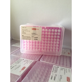 200μl filter pipette tips ทิปมีตัวกรองปราศจากเชื้อขนาด 200ul พร้อมกล่องพลาสติก 96ชิ้น/rack