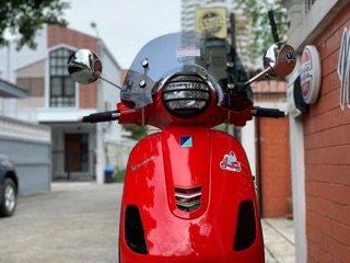 ชิวหน้า เวสป้า ทุกรุ่น สีชา หรือ สีดำ Vespa Windshield บังลมหน้า บังลม วินชิวหน้า แต่งเวสป้า อะไหล่ เวสป้า แต่งรถ