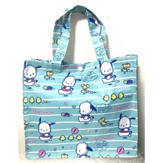 POCHACCO  กระเป๋า กระเป๋าผ้า ลดโลกร้อน ผ้าเคลือบกันนำ้ อย่างดี  ลาย  POCHACCO มีกระดุมด้านบน มีแผ่นรองใต้กระเป๋า by  MNN