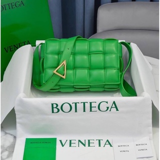 New B0tt€g@ Veneta Padded Cassette bag(Ori)เทพ