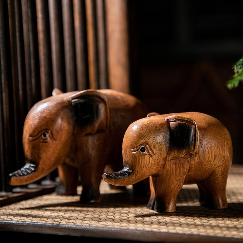 ช้างการ์ตูน ช้างแกะสลัก ช้าง เสริมฮวงจุ้ย ค้าขาย ร่ำรวย ช้างมงคลแกะสลัก สีไม้ ช้างน้อย วางไว้บนโต๊ะ แกะสลักไม้