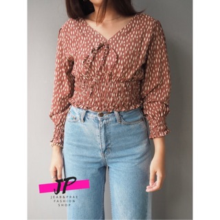 เสื้อแขนยาว  จั๊มส์แขนและเอว  แบบมีสไตล์ ⁣⁣/ เสื้อผ้าแฟชั่น / ยอดฮิต / ราคาหลักร้อย