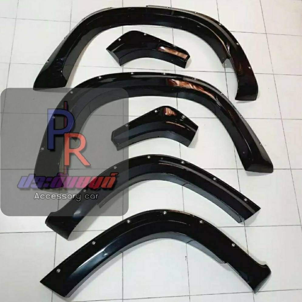 คิ้วล้อ MITSUBISHI TRITON ปี 2019 6นิ้ว มีน็อต (V.5) ดำเงา สำหรับรุ่นที่มีสเกิร์ตหน้าเท่านั้น