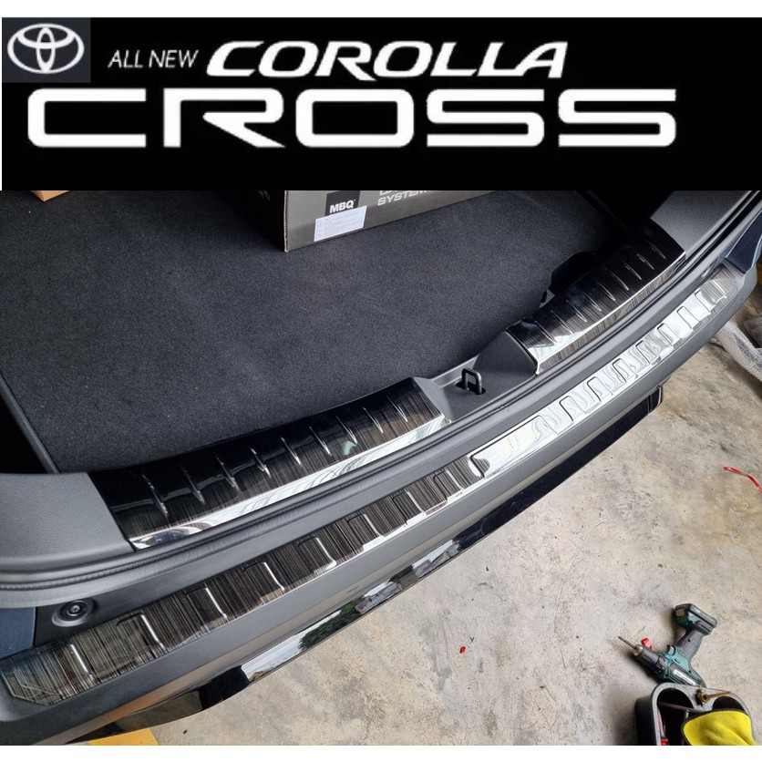 Corolla Cross กันรอยท้ายสแตนเลส นอกใน