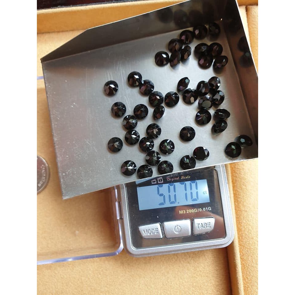 Sale!! พลอย นิล Black Spinel กาญจนบุรี ขนาดกลม 6มิล ทั้งหมด 50 กะรัต ประมาณ 37 เม็ด พลอยแท้ นิลแท้ เ