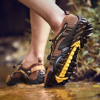 ราคารองเท้าใส่เดินป่า เล่นน้ำตก แบบ เซฟตี้ กันลื่น 100 เปอร์เซนต์ ทอผ้าตาข่ายแย็บแน่นไม่อับ ระบายน้ำแห้งไว