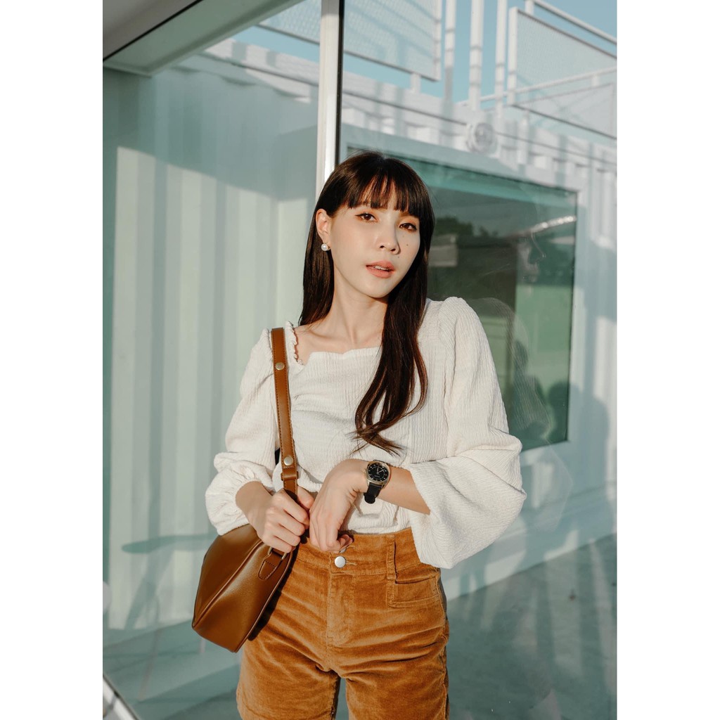 🆕 กางเกงลูกฟูกขาสั้นเอวสูง (น้ำตาลS)  จากร้าน poi fashion (FB)